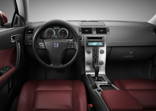 Illustration for article titled 2010 Volvo C70 Convertible Gets Hard Again For Frankfurt